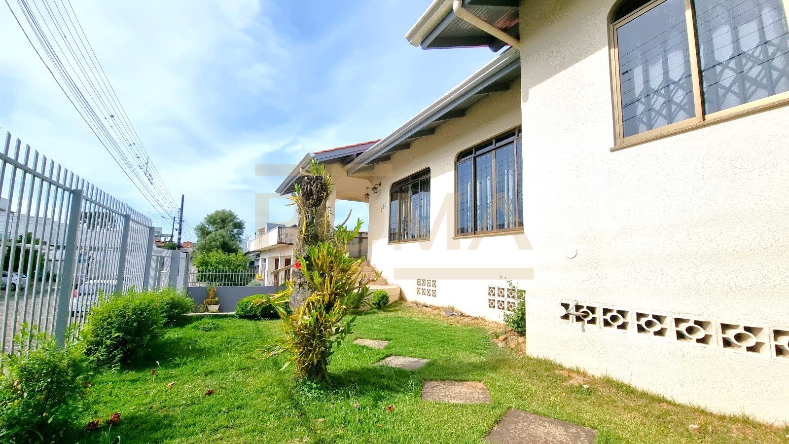 CASA AMPLA, BEM LOCALIZADA - MAIS PROCURADA — foto 37