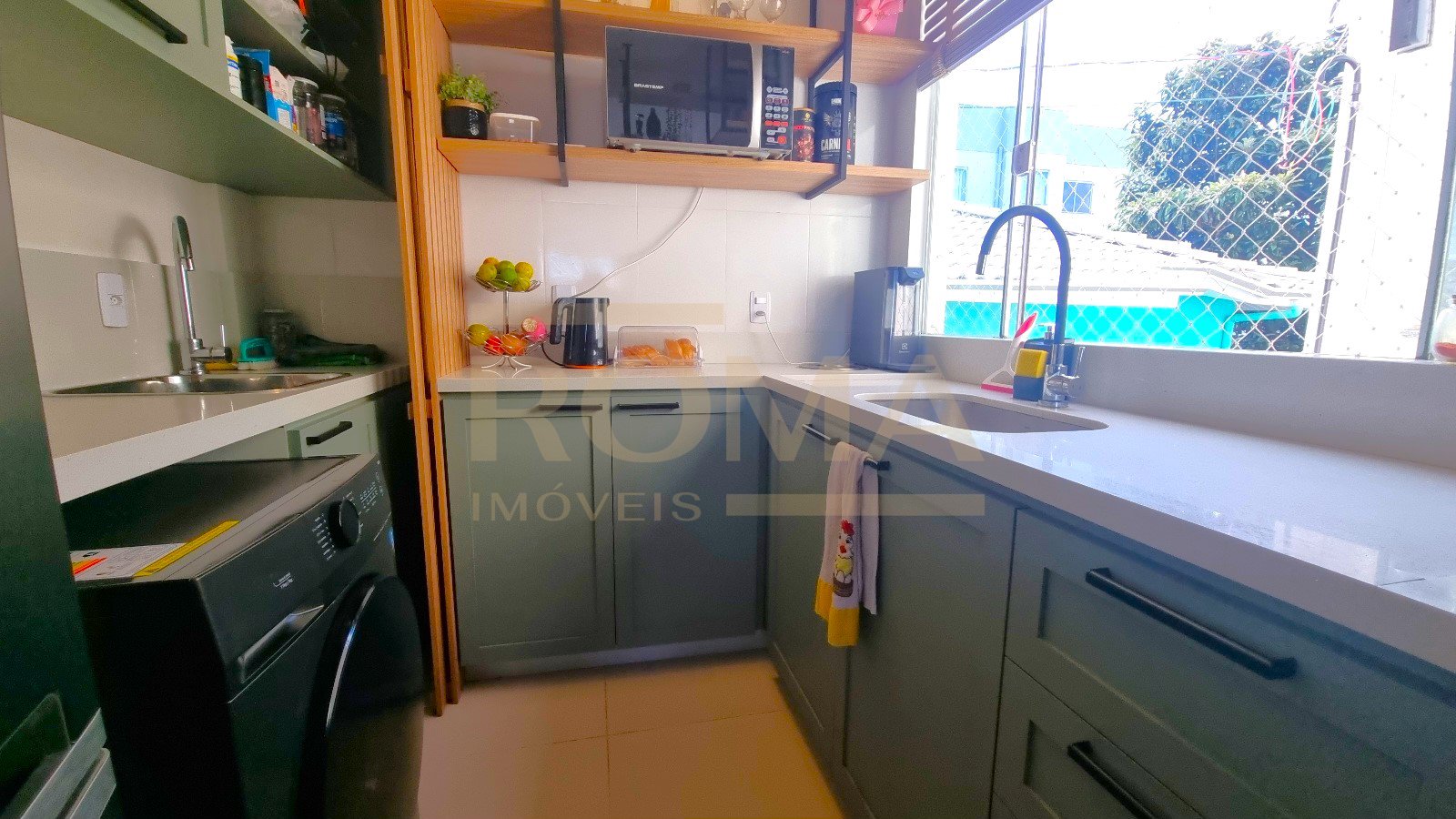 APARTAMENTO ESPAÇOSO, SEMI MOBILIADO E 2 VAGAS DE GARAGEM — foto 14