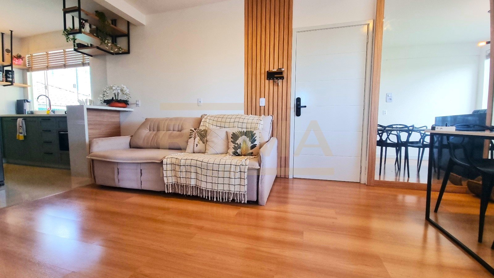 APARTAMENTO ESPAÇOSO, SEMI MOBILIADO E 2 VAGAS DE GARAGEM — foto 9