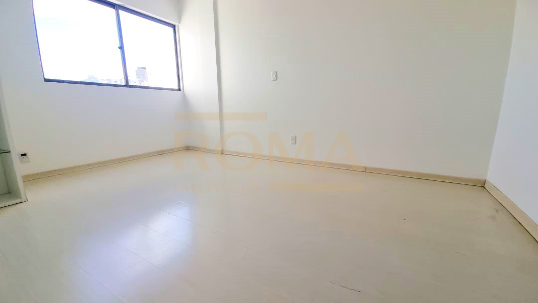 APARTAMENTO COM 3 QUARTOS E SACADA NA SALA NO BAIRRO PARAÍSO/CENTRO — foto 1