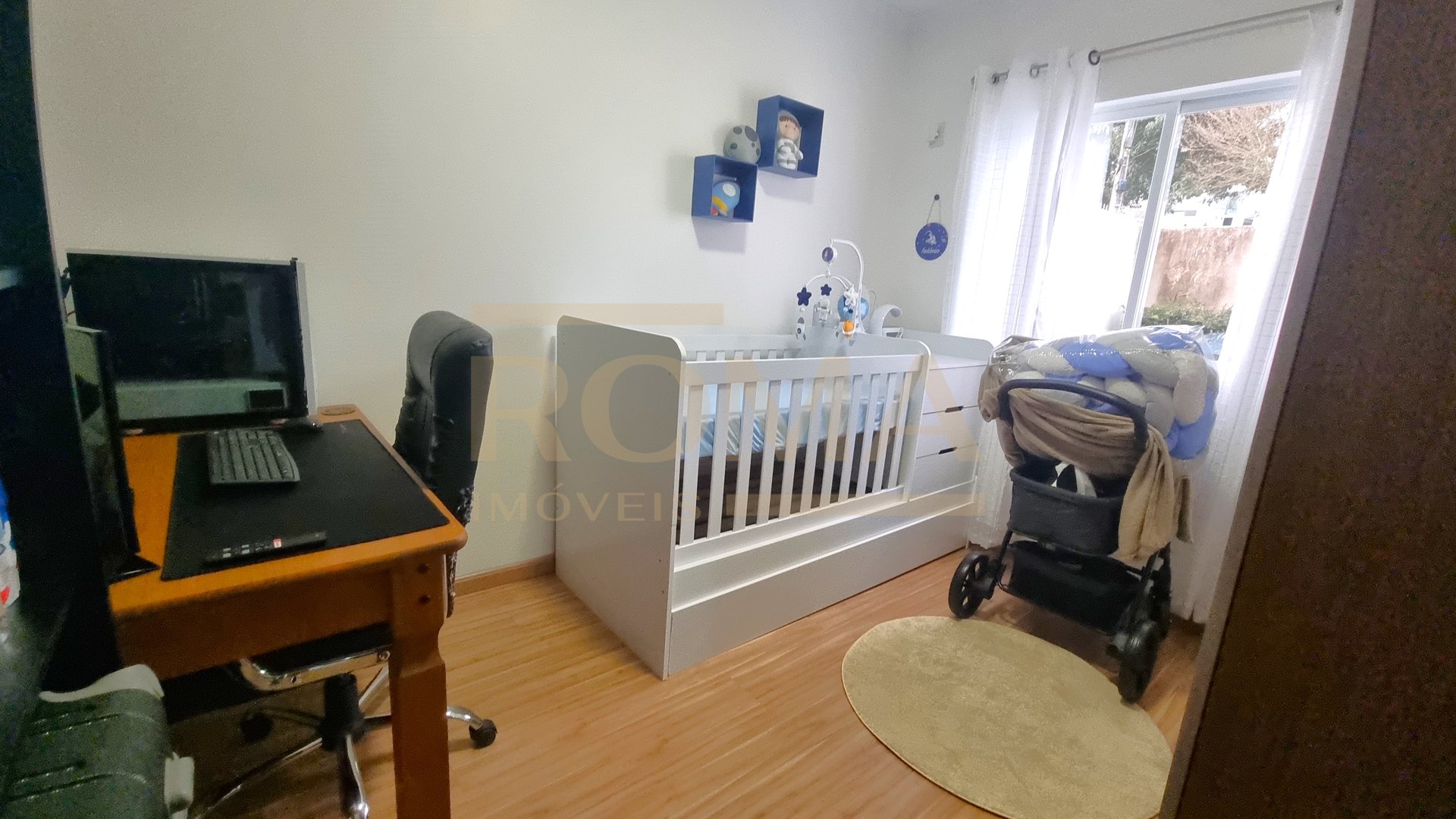APARTAMENTO SEMI MOBILIADO E BEM LOCALIZADO — foto 3