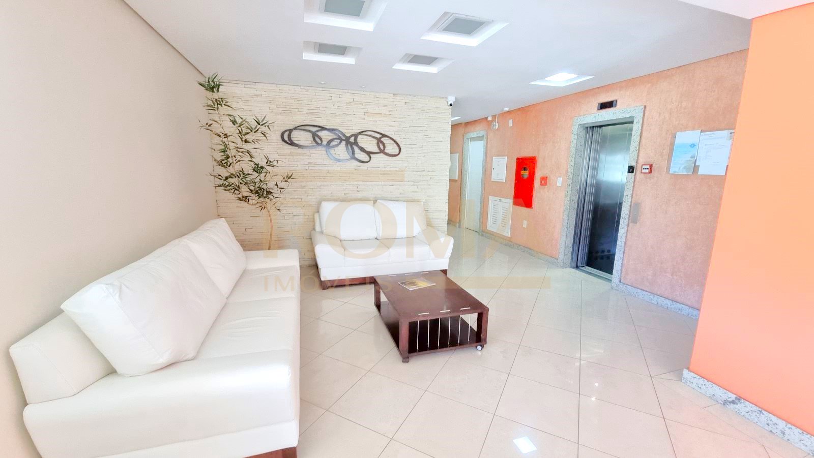 APARTAMENTO MOBILIADO, ESPAÇOSO E CONFORTÁVEL COM 2 SACADAS — foto 7