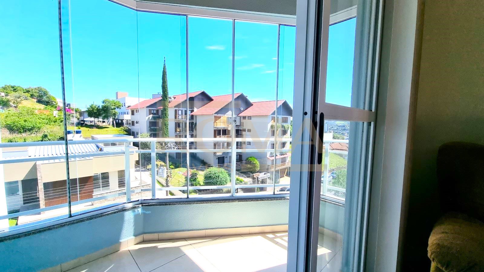 APARTAMENTO MOBILIADO, ESPAÇOSO E CONFORTÁVEL COM 2 SACADAS — foto 26