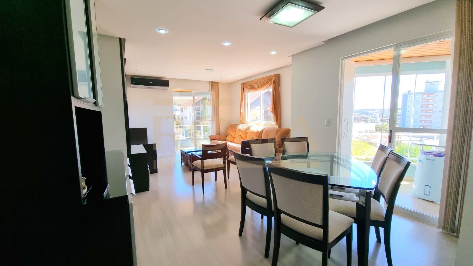APARTAMENTO MOBILIADO, ESPAÇOSO E CONFORTÁVEL COM 2 SACADAS — foto 29