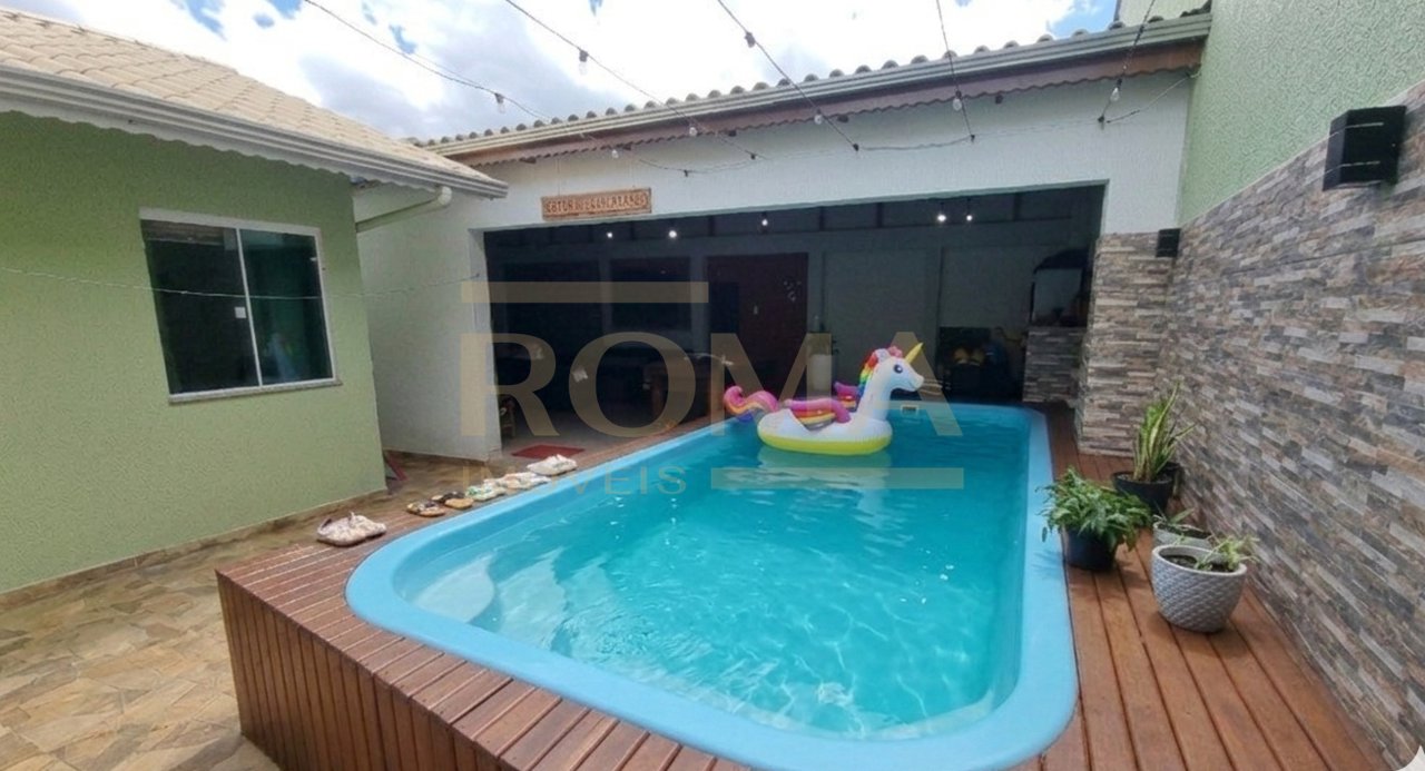 CASA COM SALÃO E PISCINA COBERTA AQUECIDA  — foto 3