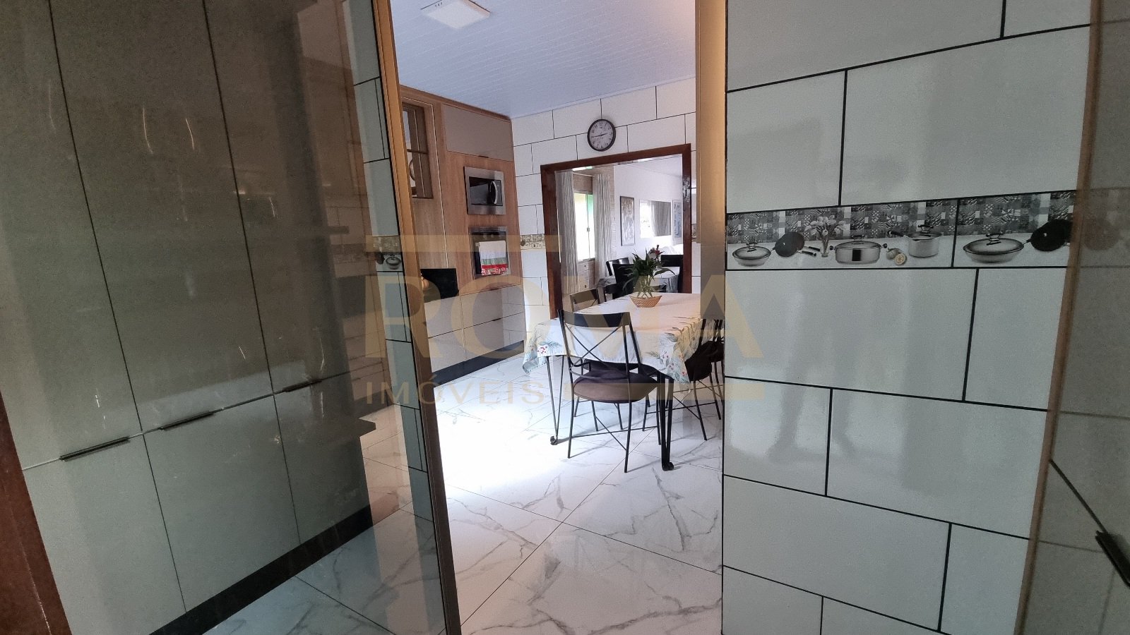CASA COM SALÃO E PISCINA COBERTA AQUECIDA  — foto 14