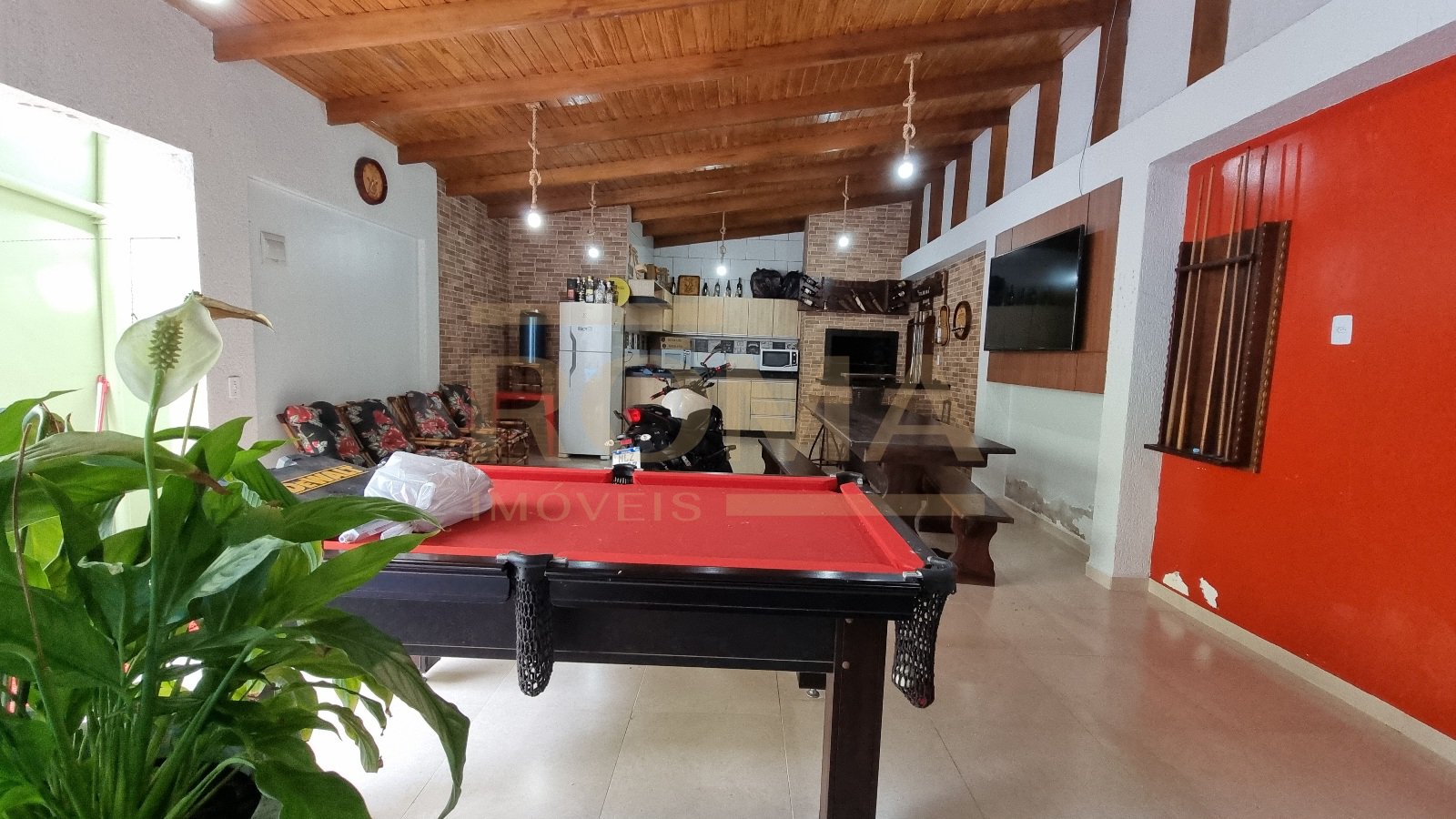 CASA COM SALÃO E PISCINA COBERTA AQUECIDA  — foto 31