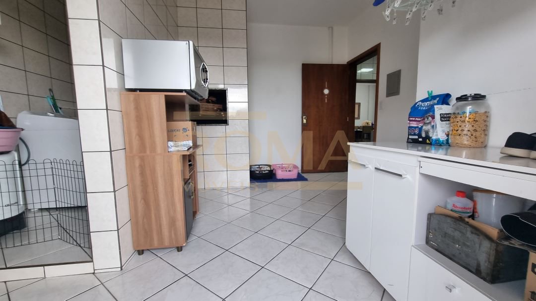 APARTAMENTO SEMI MOBILIADO E ESPAÇOSO COM 3 SACADAS — foto 4