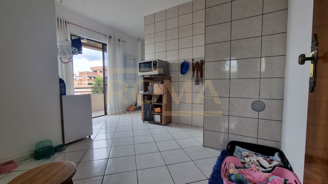 APARTAMENTO SEMI MOBILIADO E ESPAÇOSO COM 3 SACADAS — foto 28