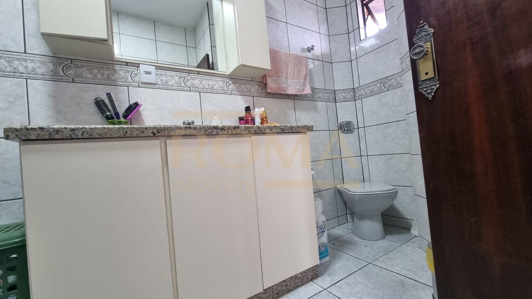 APARTAMENTO SEMI MOBILIADO E ESPAÇOSO COM 3 SACADAS — foto 10
