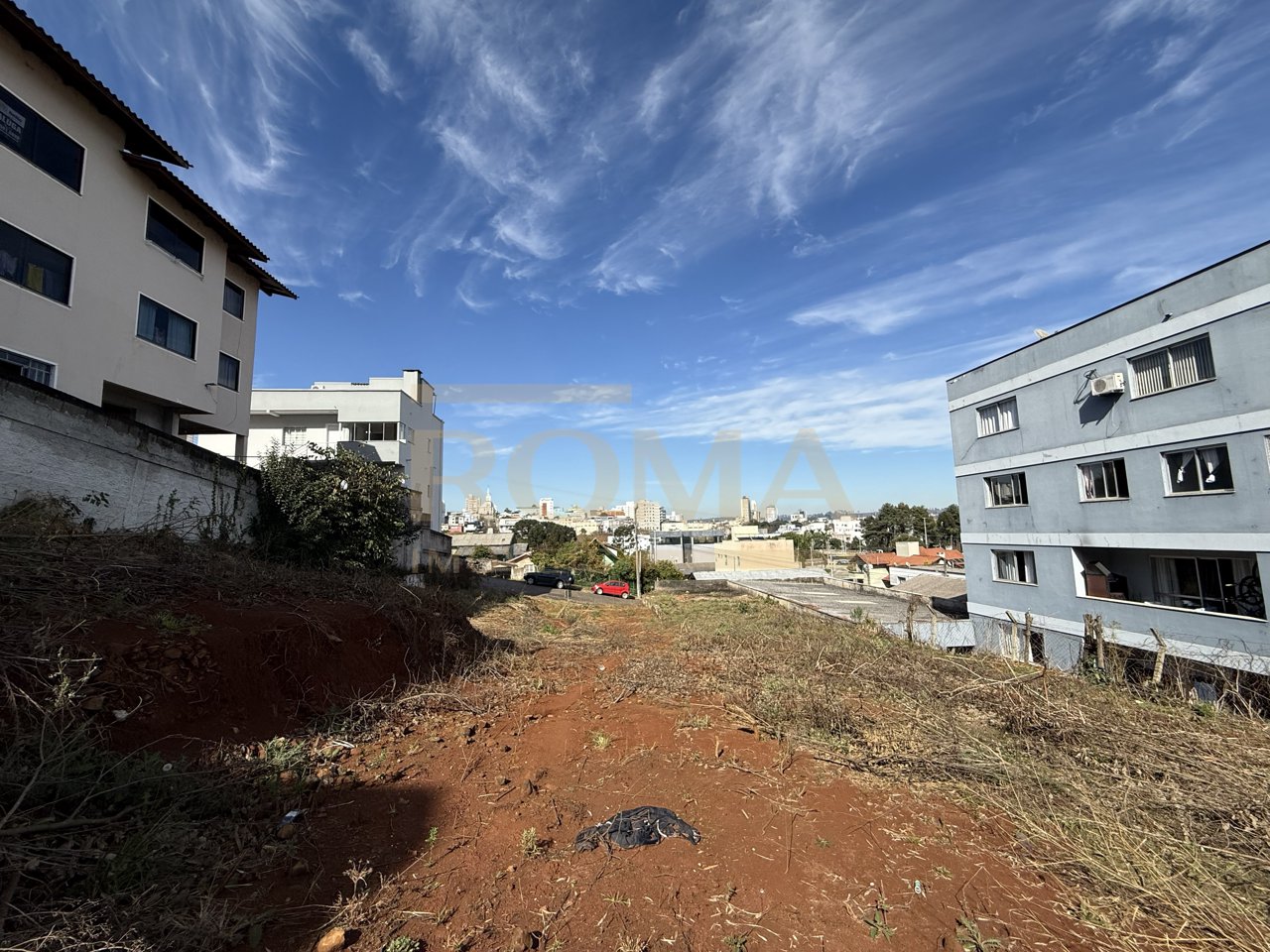 TERRENO GRANDE NA RUA VIDAL RAMOS — foto 3
