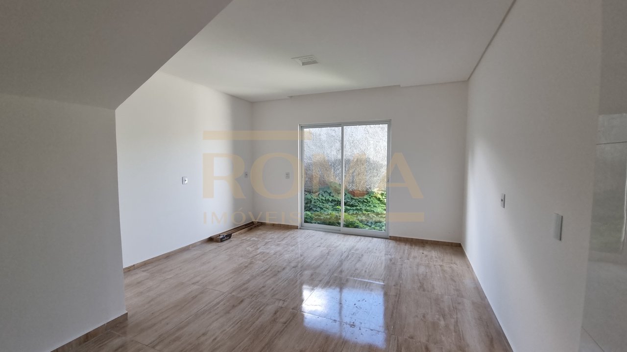 CASA GEMINADA PRÓXIMO AO PARQUE CENTRAL — foto 1