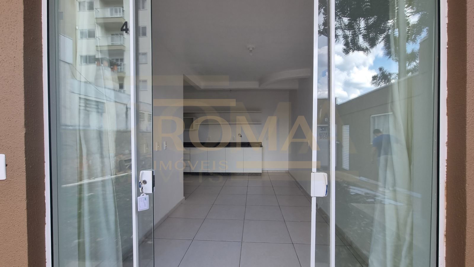 KITNET PRÓXIMA A UNIARP (ÁGUA E LUZ INCLUSA) — foto 3