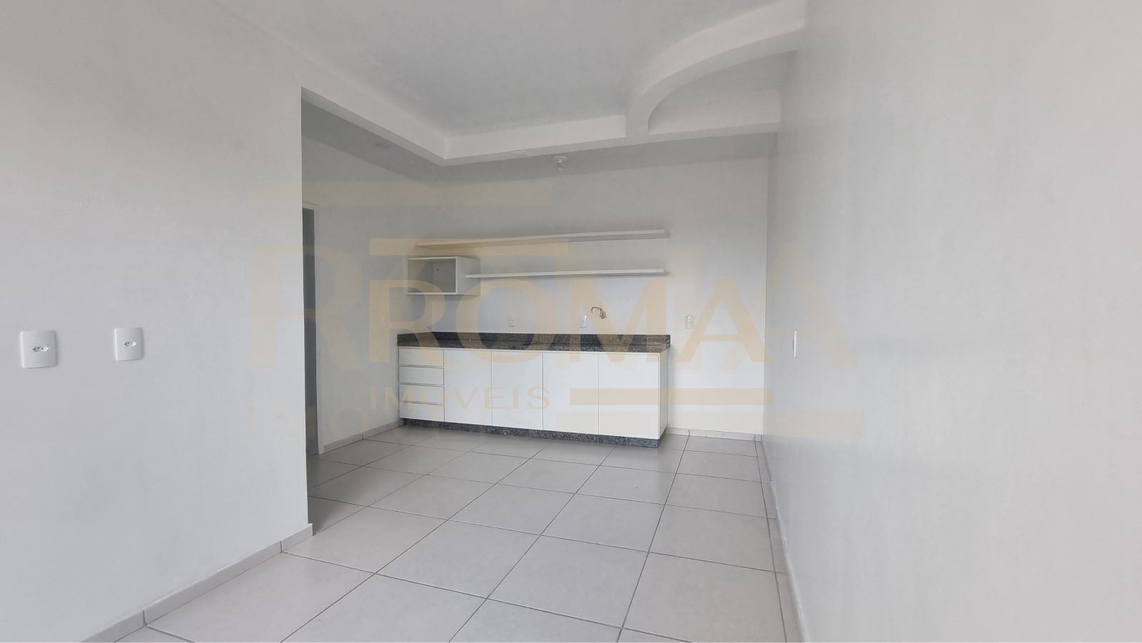 KITNET PRÓXIMA A UNIARP (ÁGUA E LUZ INCLUSA) — foto 2