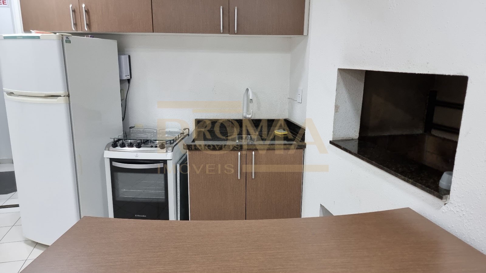 APARTAMENTO DUPLEX COBERTURA COM PARCIAL DO TETO EM VIDRO — foto 2