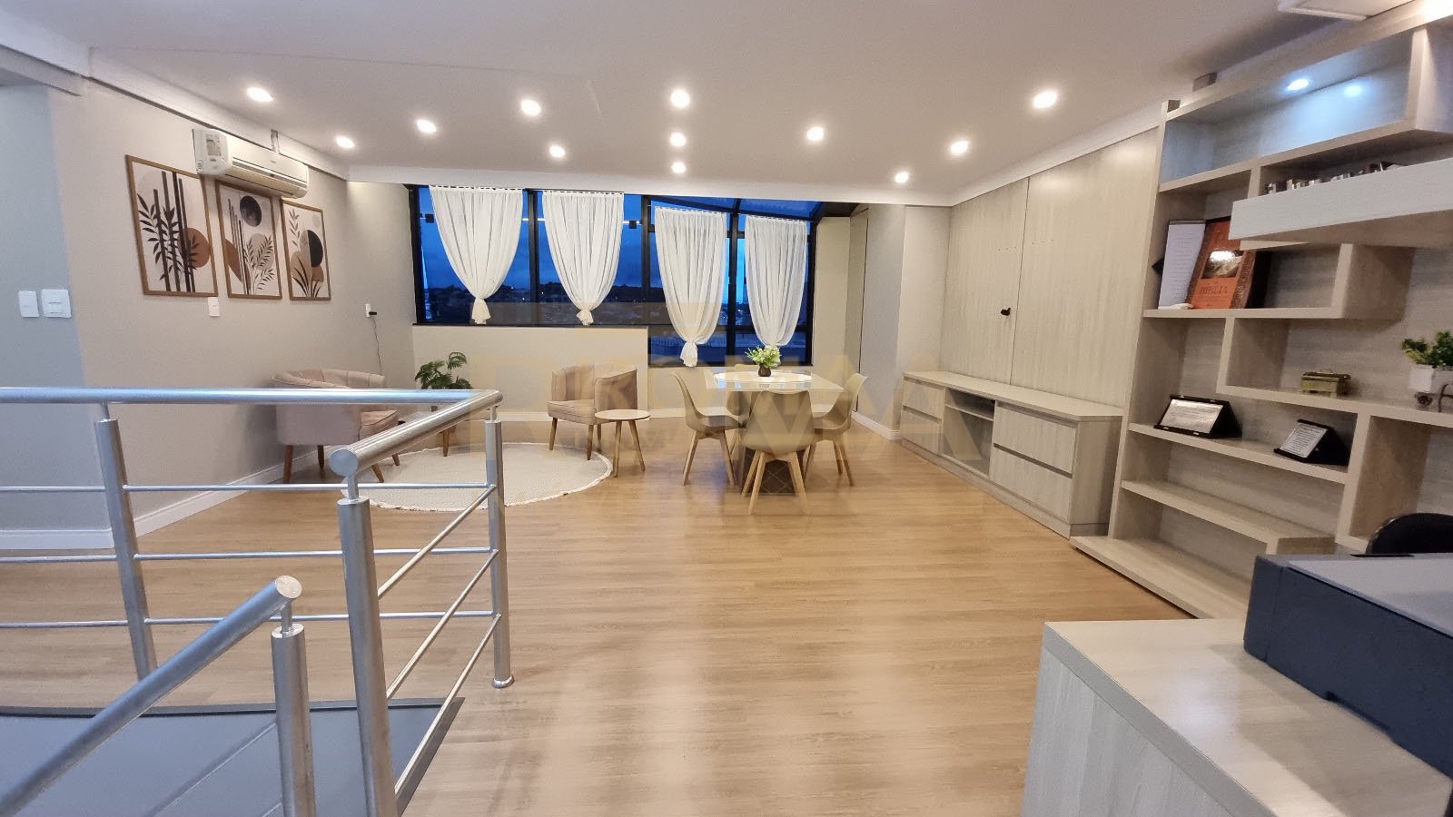 APARTAMENTO DUPLEX COBERTURA COM PARCIAL DO TETO EM VIDRO — foto 25