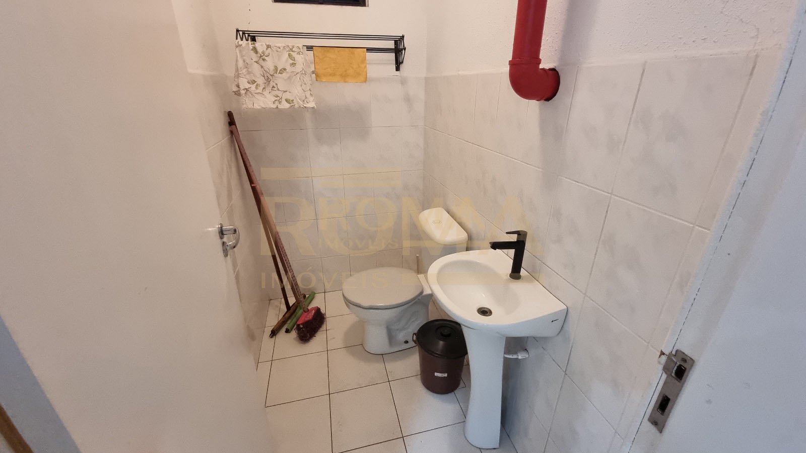 APARTAMENTO DUPLEX COBERTURA COM PARCIAL DO TETO EM VIDRO — foto 3