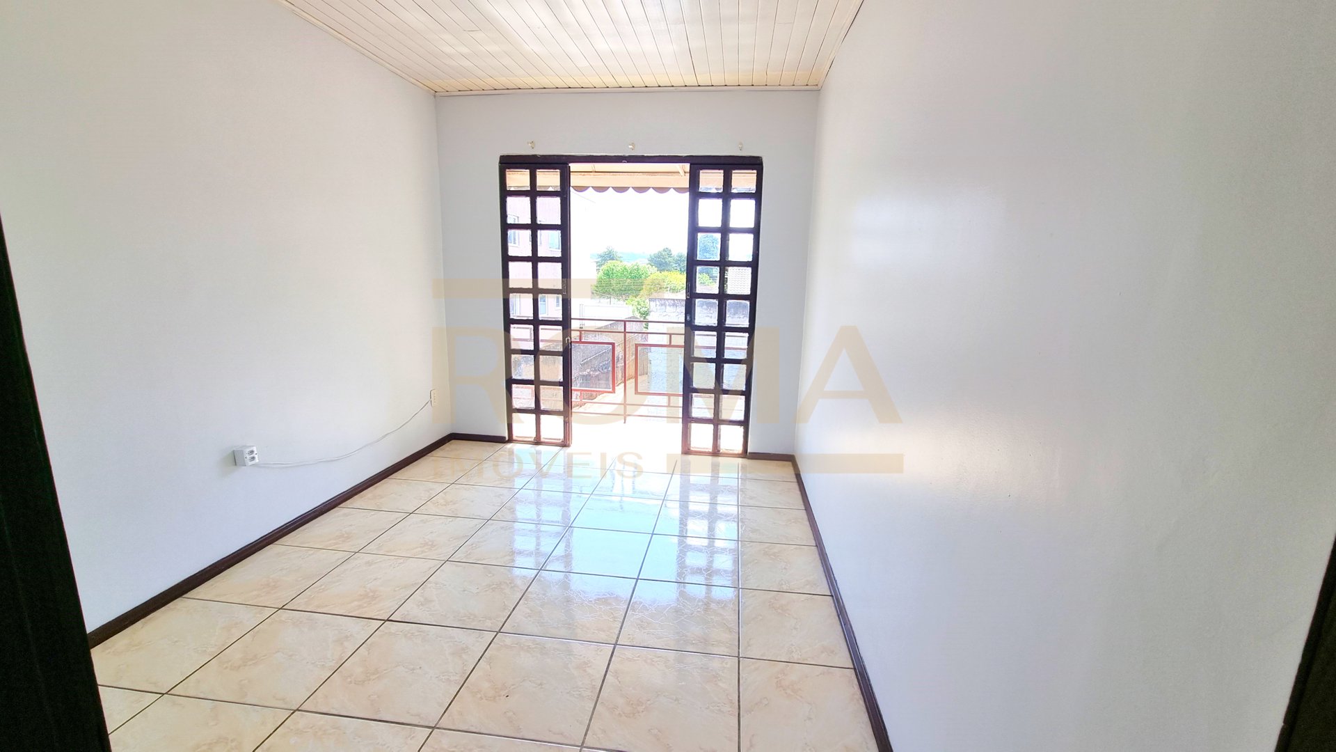 CASA COM PRIVACIDADE E RUA PRIVATIVA — foto 3