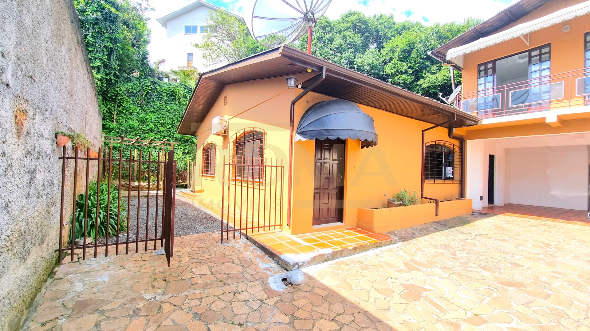 CASA COM PRIVACIDADE E RUA PRIVATIVA — foto 11