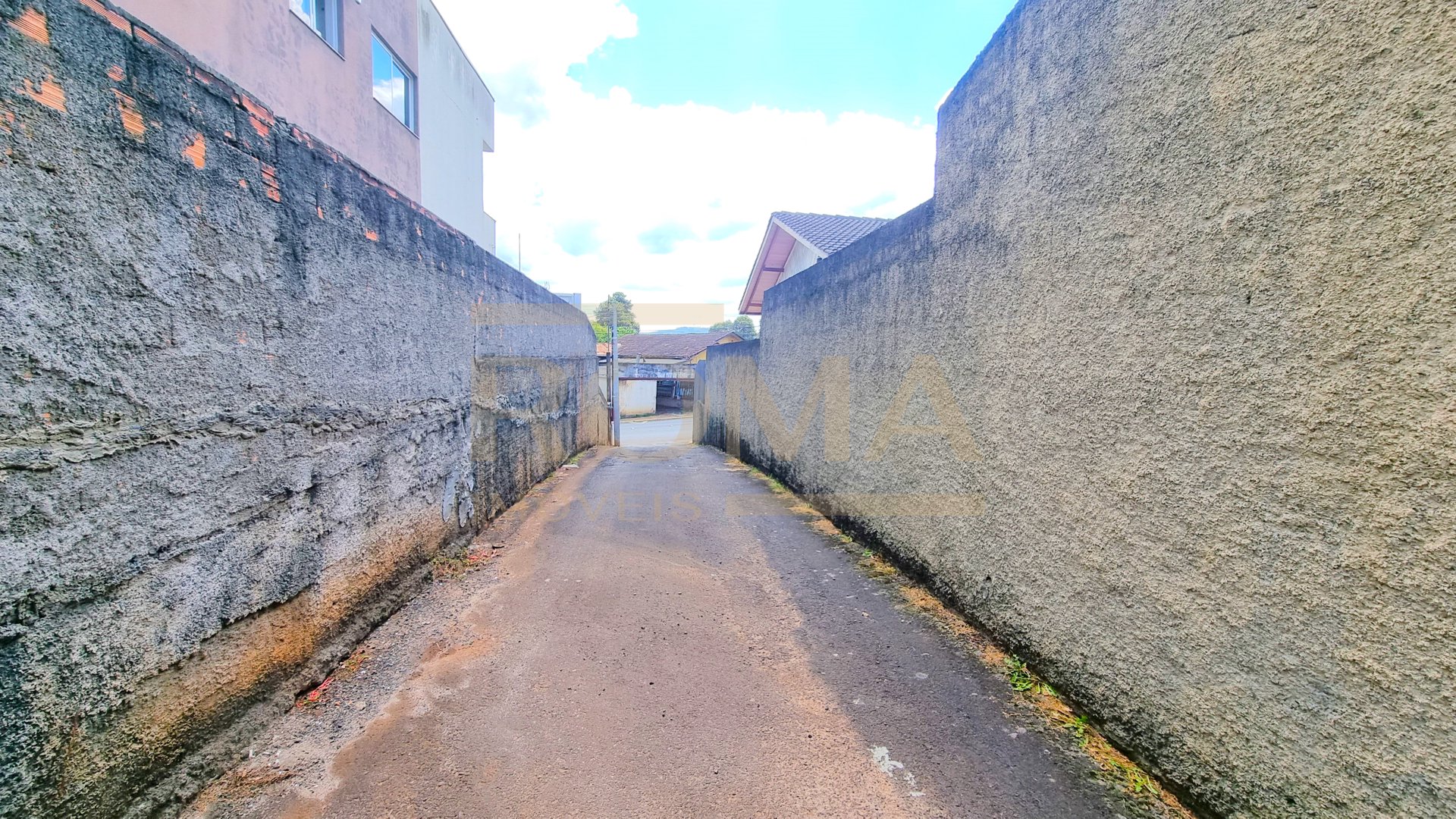 CASA COM PRIVACIDADE E RUA PRIVATIVA — foto 12