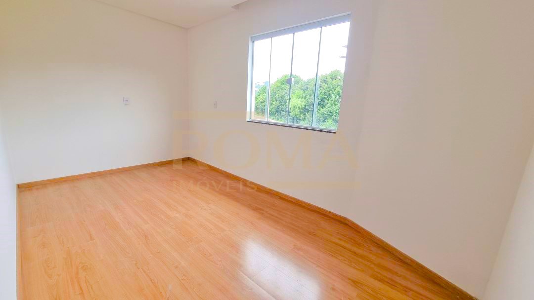 CASA DE 2 PAVIMENTOS COM 3 QUARTOS — foto 9
